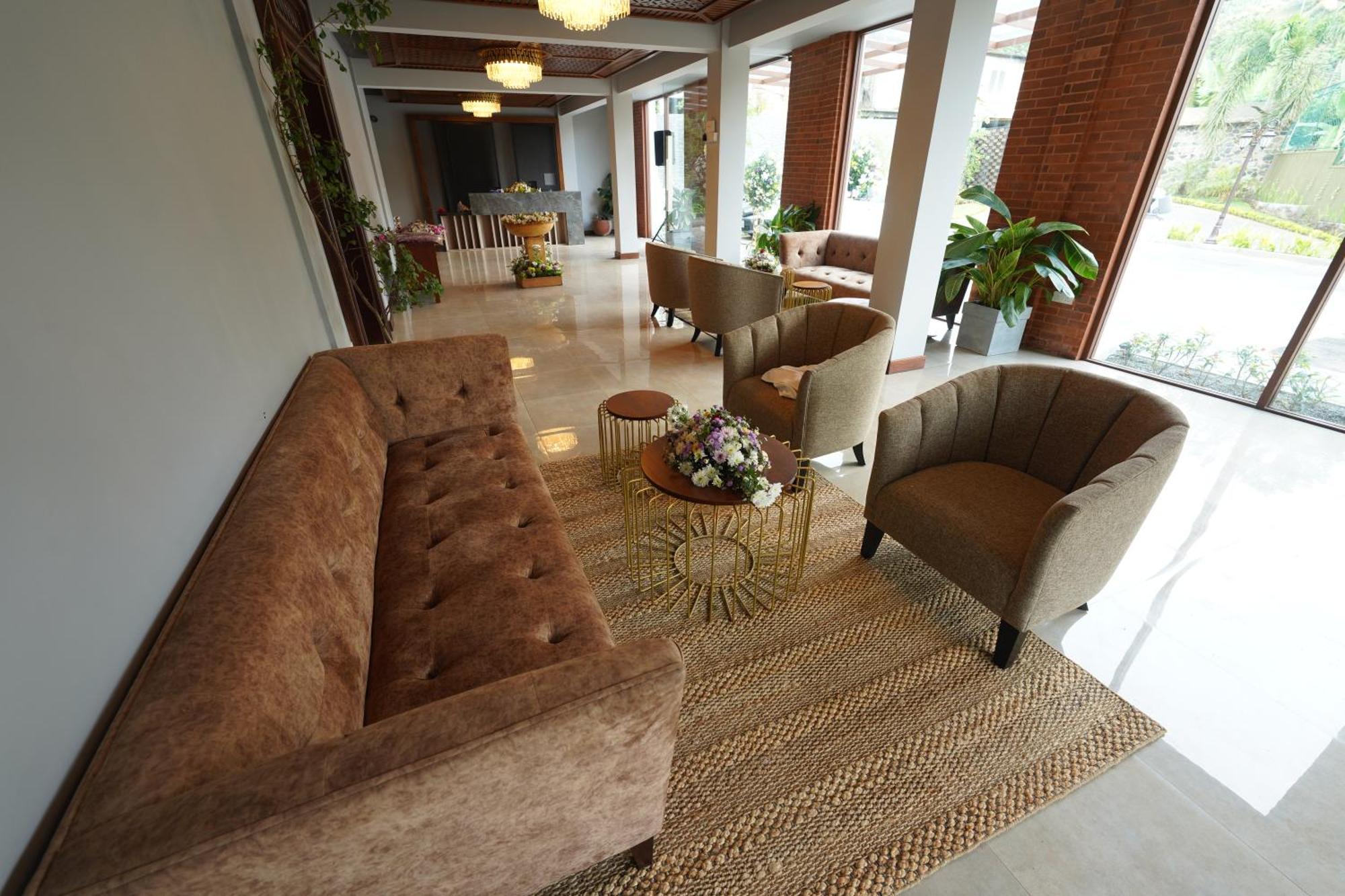 Hotel Grand Amanee Ratnapura Kültér fotó