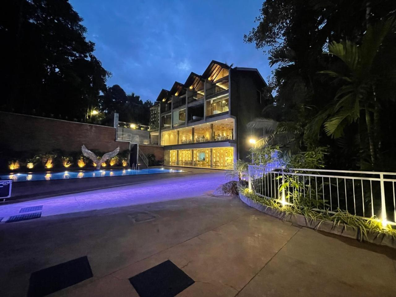 Hotel Grand Amanee Ratnapura Kültér fotó