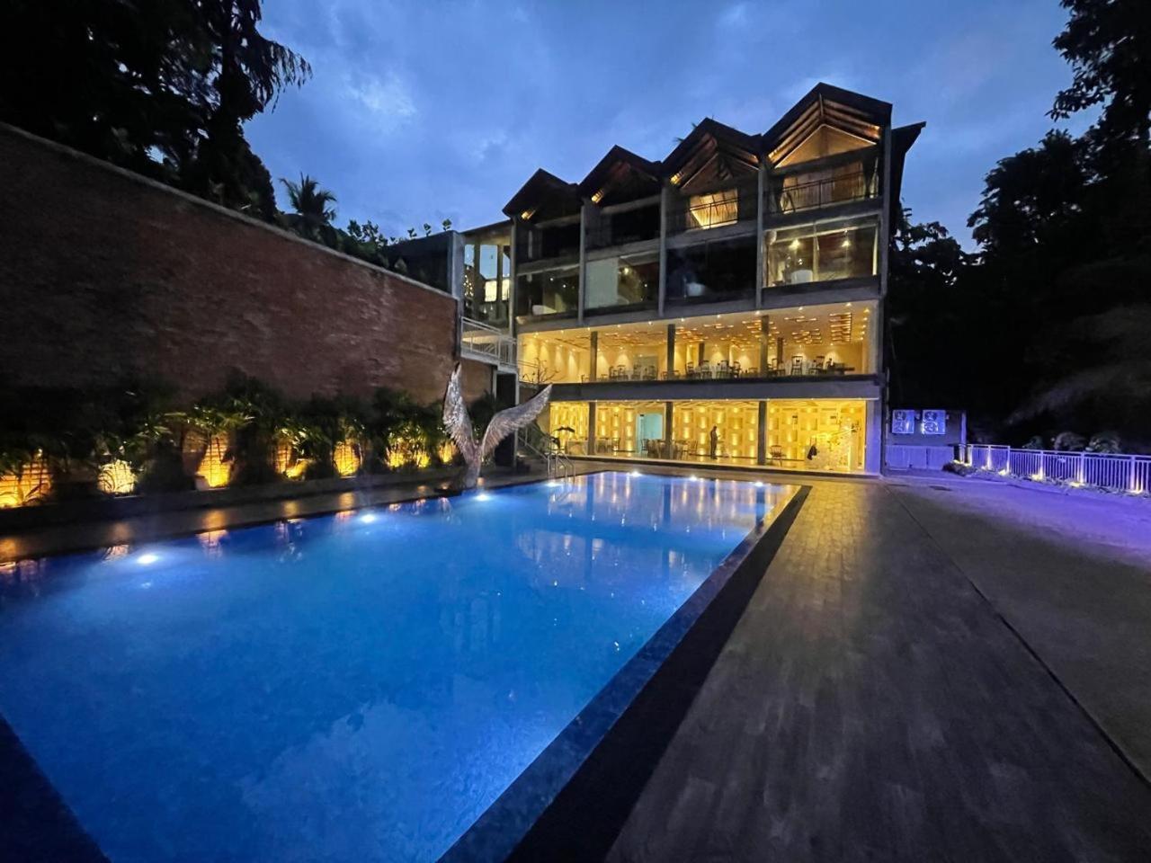 Hotel Grand Amanee Ratnapura Kültér fotó