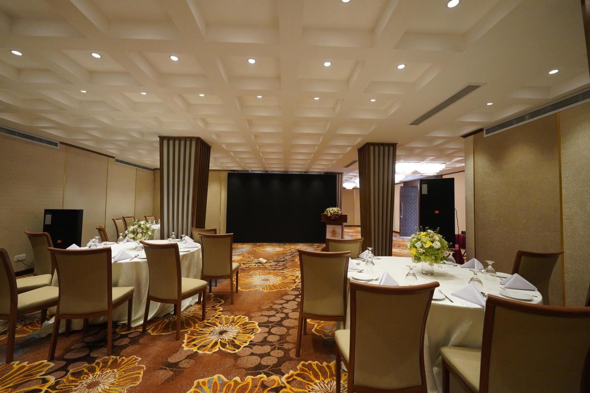 Hotel Grand Amanee Ratnapura Kültér fotó