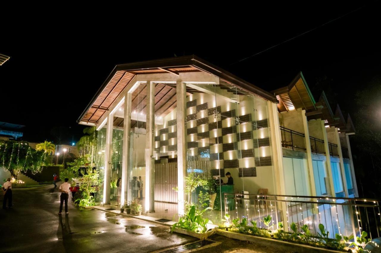 Hotel Grand Amanee Ratnapura Kültér fotó