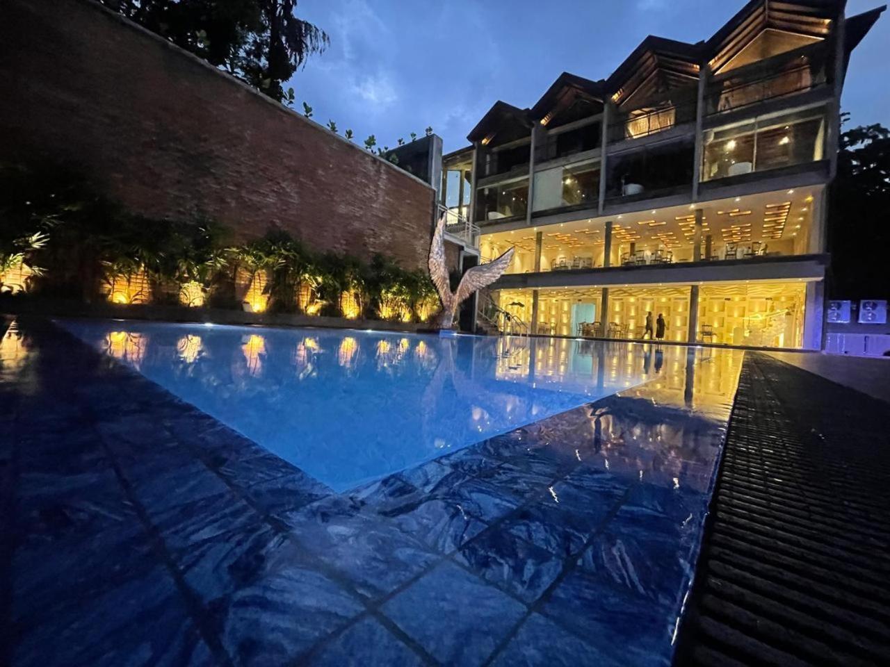 Hotel Grand Amanee Ratnapura Kültér fotó