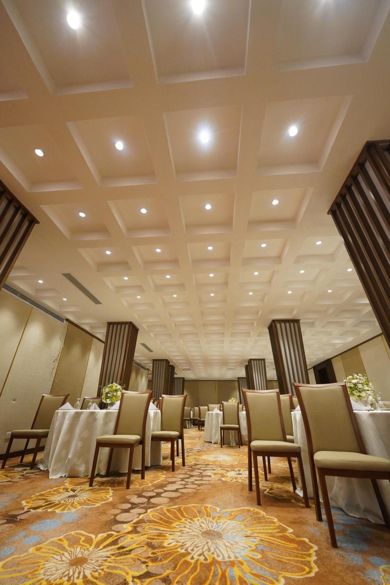 Hotel Grand Amanee Ratnapura Kültér fotó